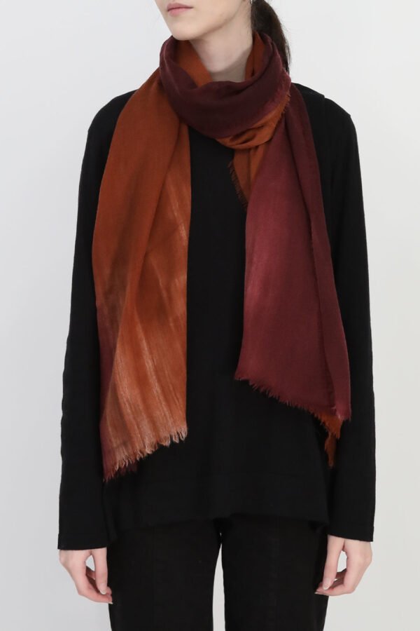 SPICED BORDEAUX ITALIAN CASHMERE SCARF - Image 2