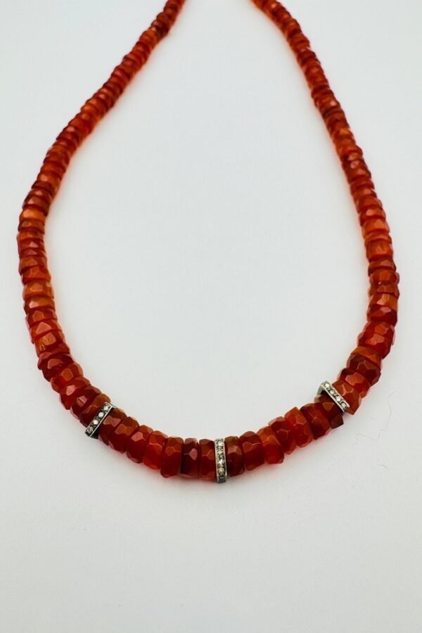 CARNELIAN HEISHI NECKLACE WITH 3 SQAURE DIAMOND SPACERS