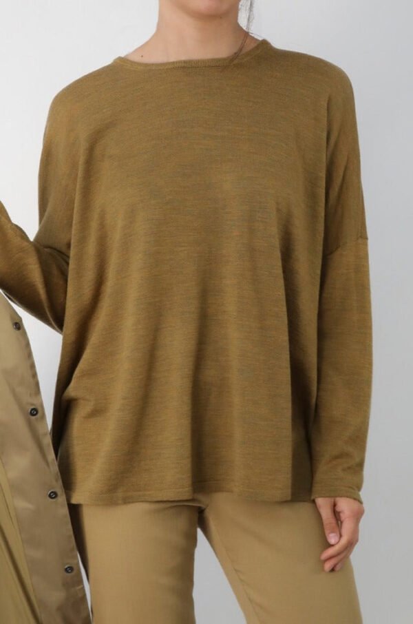 MATTEO OVERSIZED LONG SLEEVE CREW IN FINE ITALIAN MERINO - Image 15